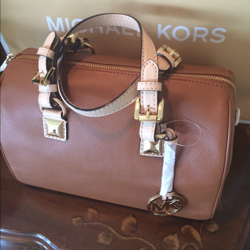 ⭐️Michael Kors Grayson Satchel